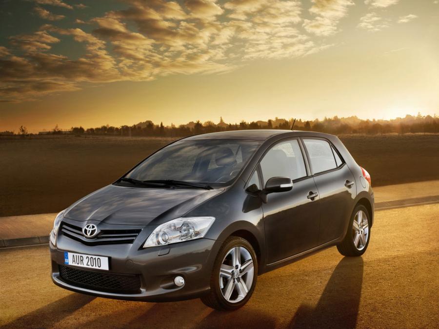  Toyota Auris 5-Door 2010 года  (фото 9 из 27)